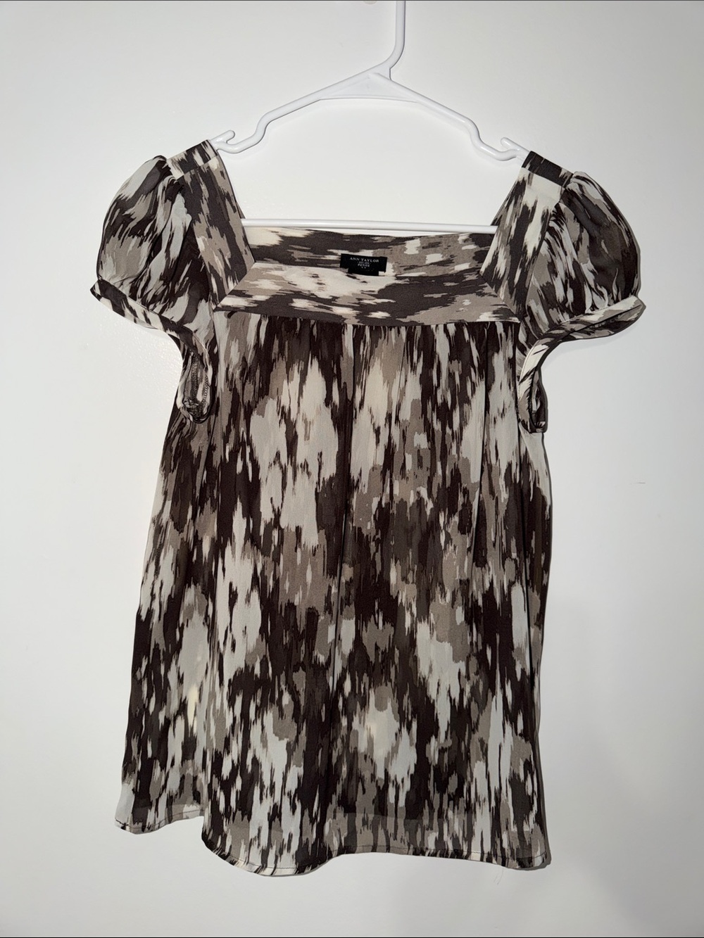Ann Taylor Brown & Cream Abstract Square Neck Puff Sleeve Blouse